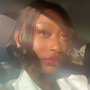 Meet your Posher, Shamia